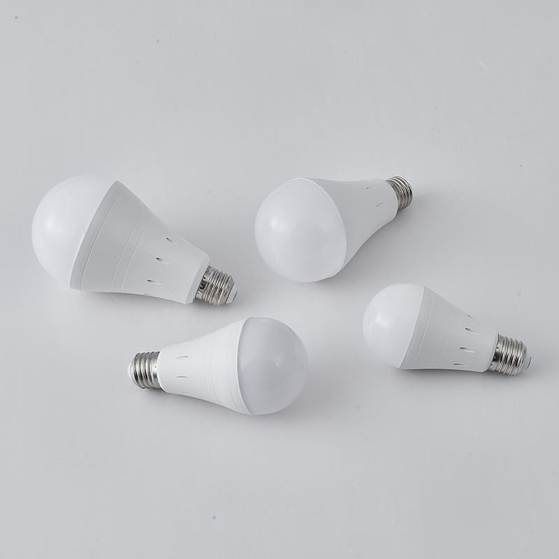 비상 캠핑 라이트 휴대 및 재충전 7W / 9W / 12W / 15W 수명 50000 시간